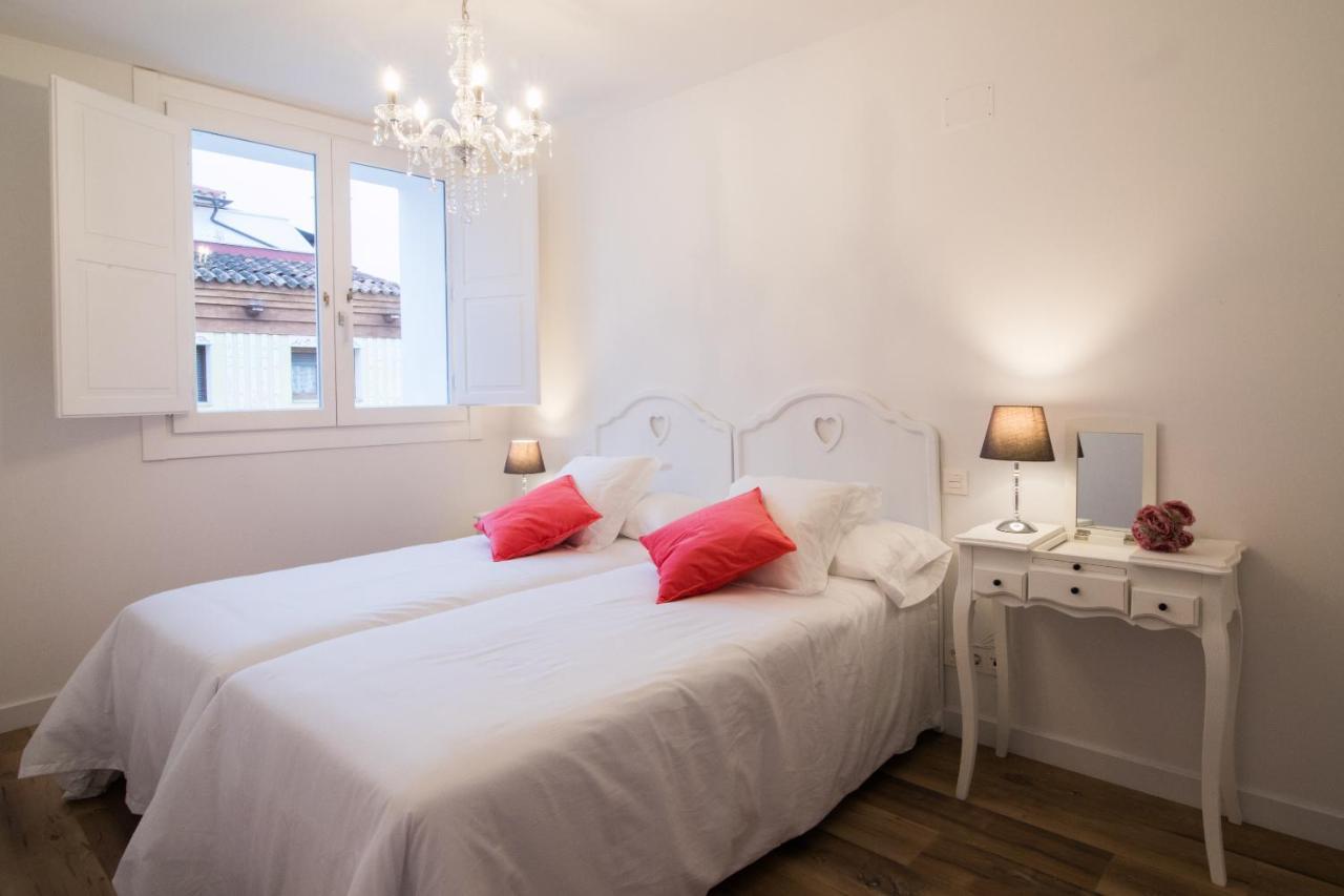 Apartamentos Almada Zaragoza Eksteriør billede